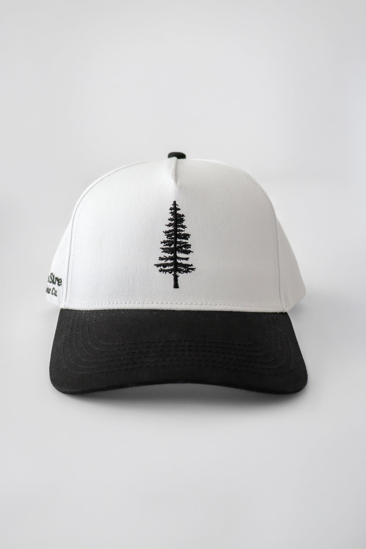 The Hudson: White | Black