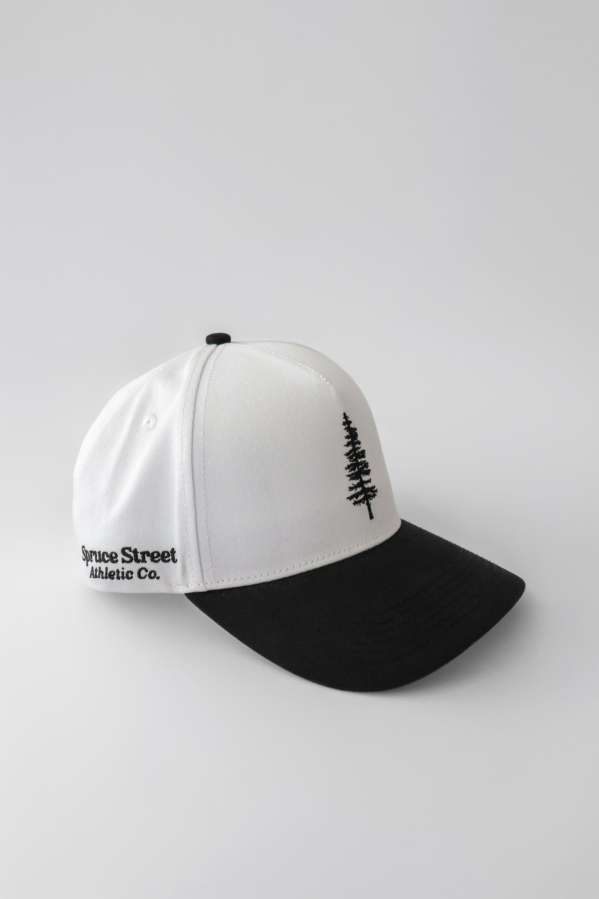The Hudson: White | Black