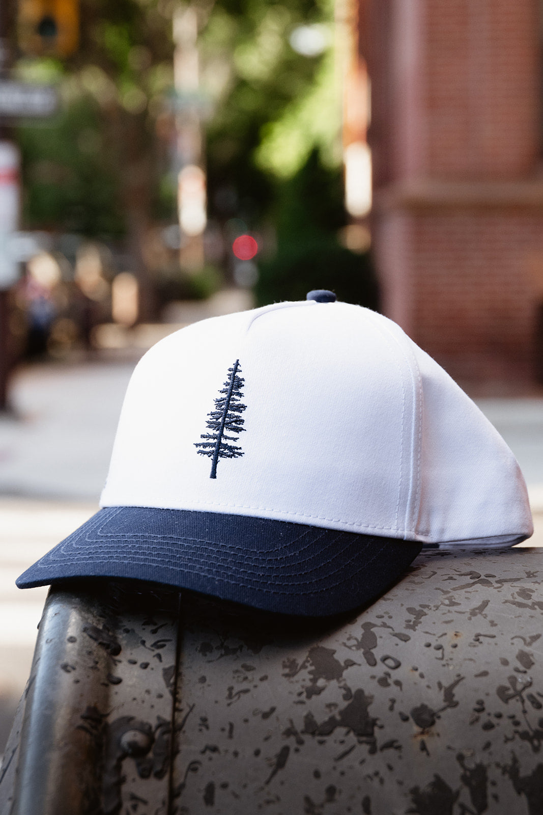 The Hudson: White | Classic Navy